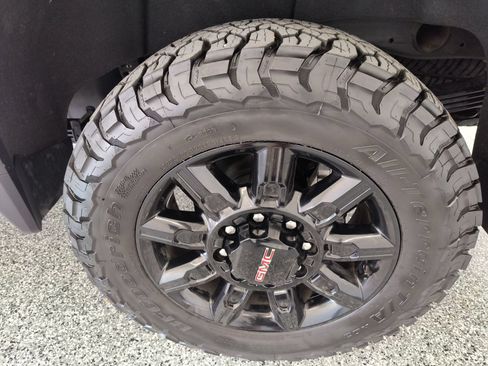 Used 2026 GMC Sierra 2500 AT4 w/ AT4 Premium Plus Package AWD/4WD image 40