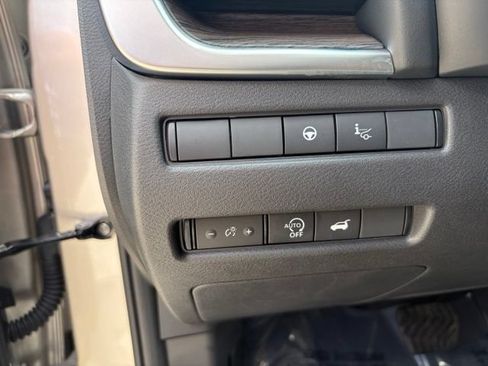 Used 2025 Nissan Rogue Platinum w/ Tech Package AWD/4WD image 21