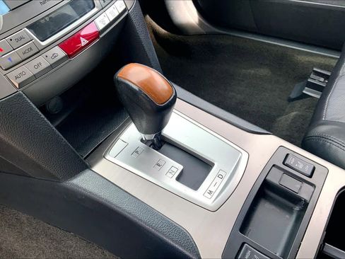 Used 2013 Subaru Outback 2.5i Limited image 16