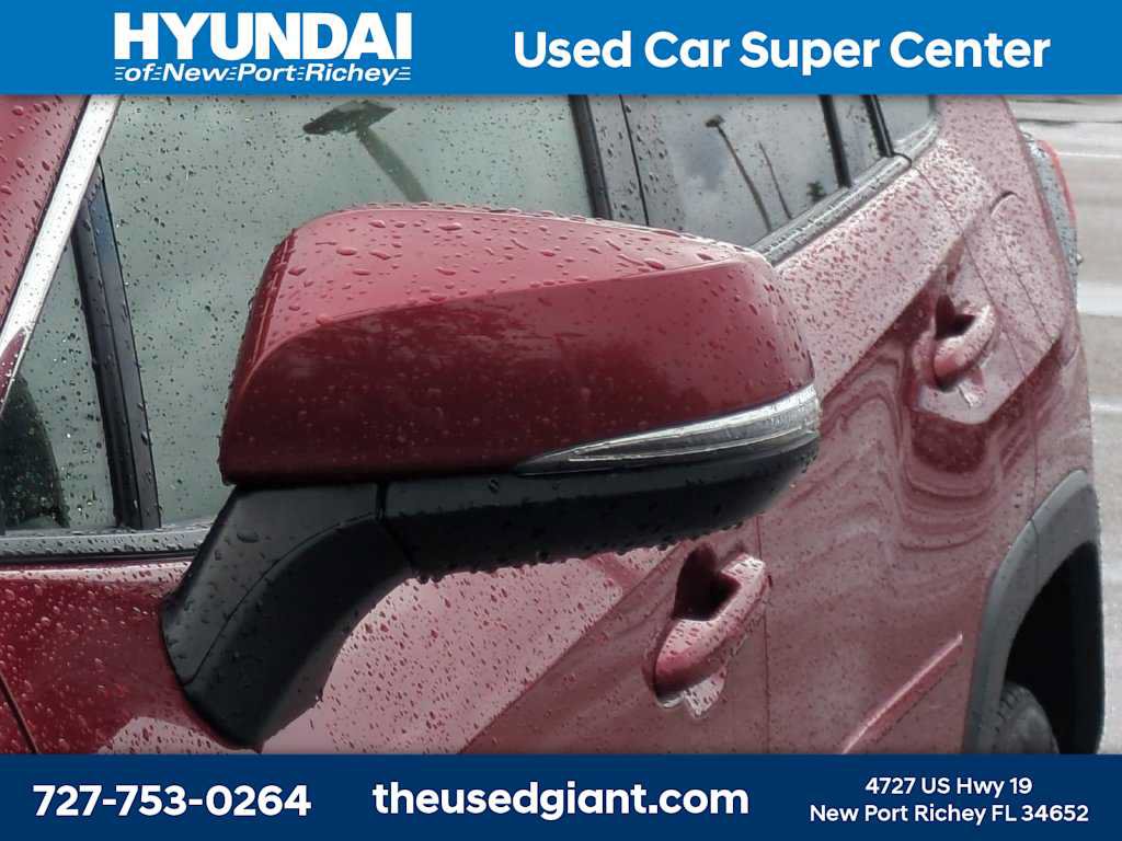 Used 2022 Toyota RAV4 LE AWD/4WD image 11