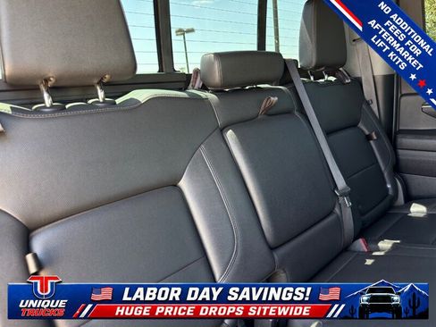 Used 2024 Chevrolet Silverado 2500 LTZ w/ LTZ Convenience Package AWD/4WD image 32