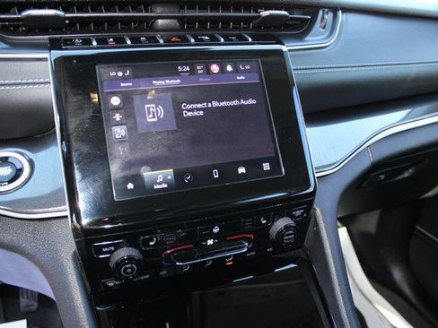 Used 2022 Jeep Grand Cherokee L Laredo w/ Luxury Tech Group I AWD/4WD image 10