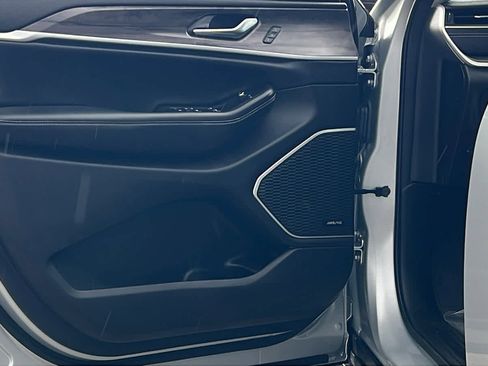 Certified 2022 Jeep Grand Cherokee Limited image 23