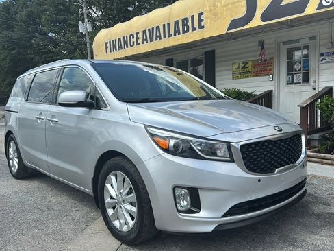Used 2016 Kia Sedona EX FWD image 1