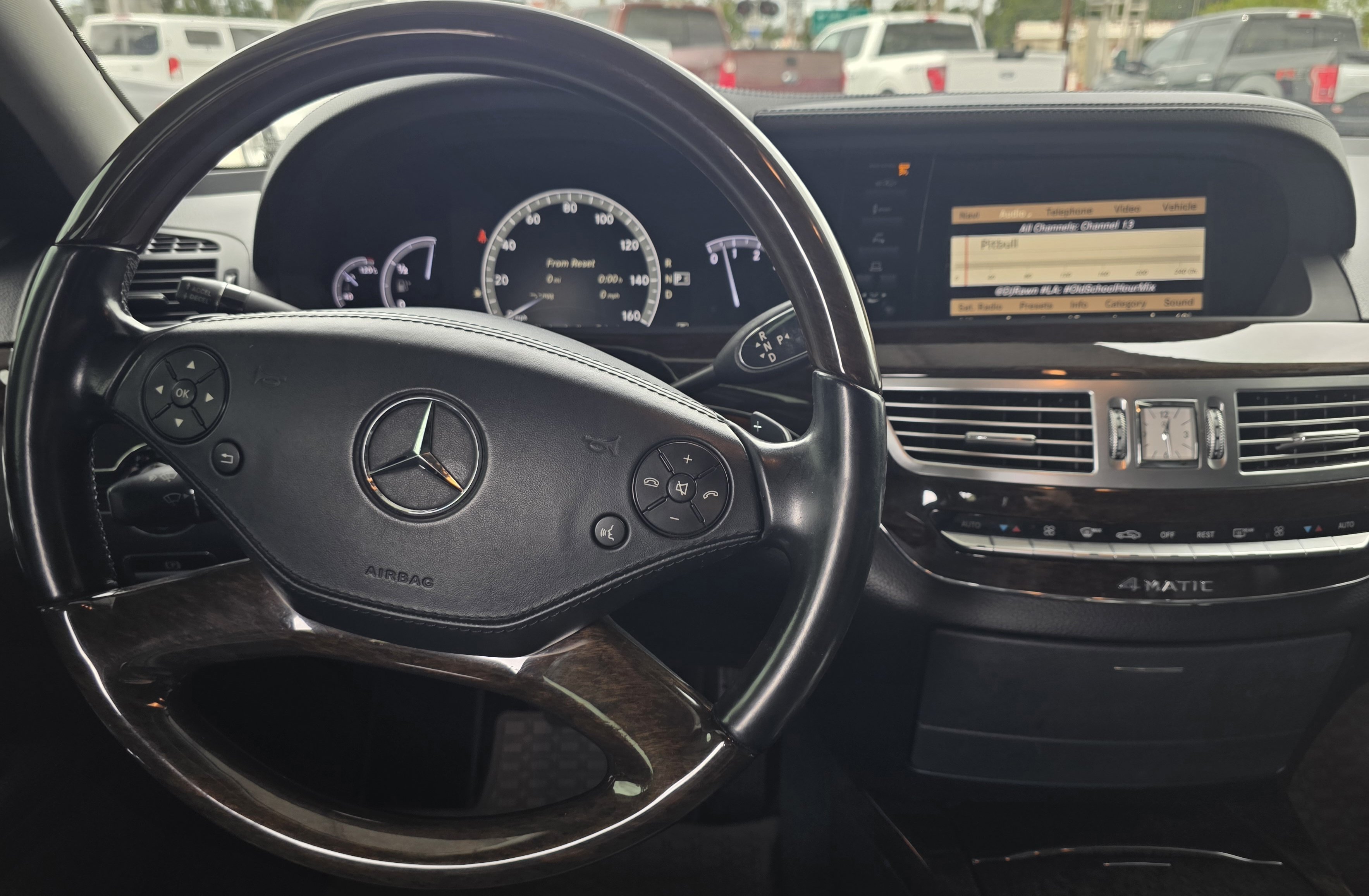 Used 2012 Mercedes-Benz S 350 BlueTEC 4MATIC image 21