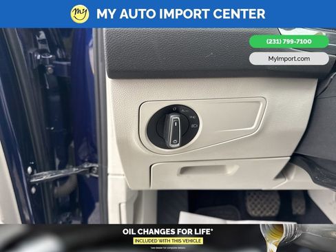 Used 2022 Volkswagen Tiguan SE image 14