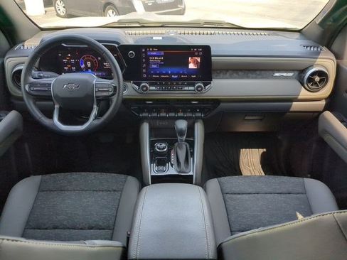 Used 2024 Chevrolet Colorado ZR2 w/ Technology Package AWD/4WD image 26