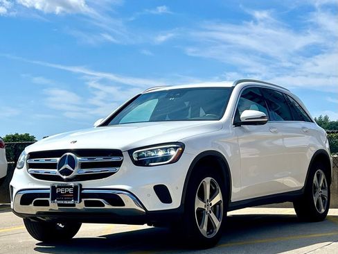Certified 2022 Mercedes-Benz GLC 300 4MATIC image 4