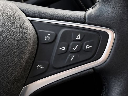 Used 2018 Chevrolet Equinox Premier FWD image 26