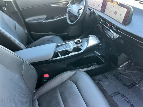 Certified 2024 Kia EV6 Wind RWD image 15