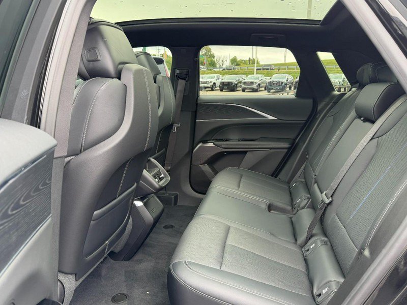 Used 2024 Cadillac Lyriq Sport AWD/4WD image 8