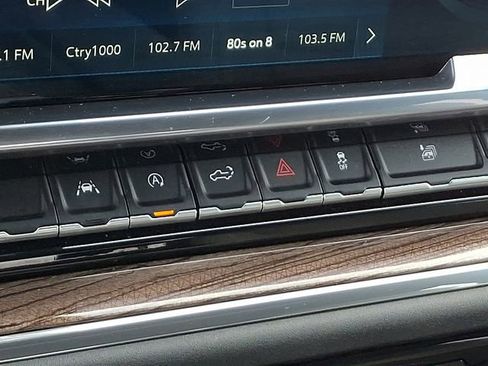 Used 2024 Chevrolet Silverado 1500 LT image 28