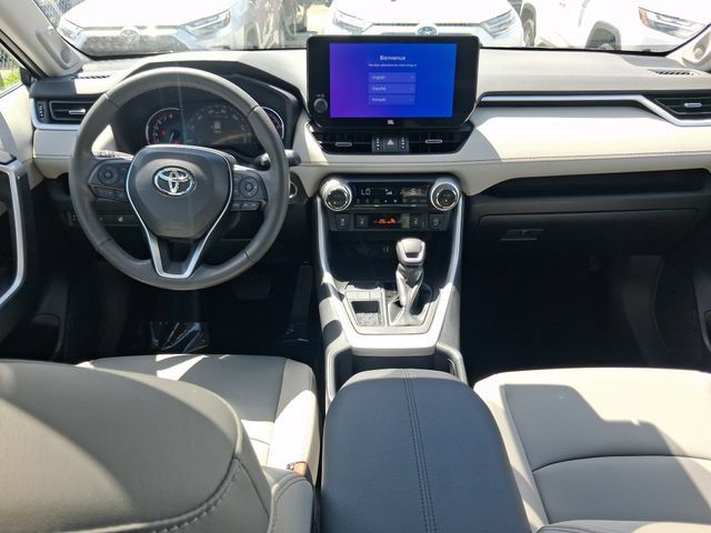 Used 2023 Toyota RAV4 XLE Premium FWD image 7