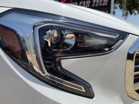 Used 2020 GMC Terrain SLT FWD image 12