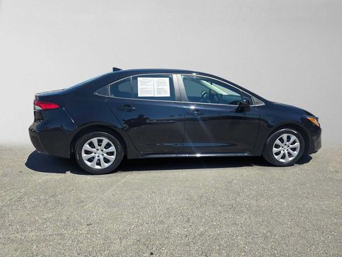 Used 2026 Toyota Corolla LE FWD image 2
