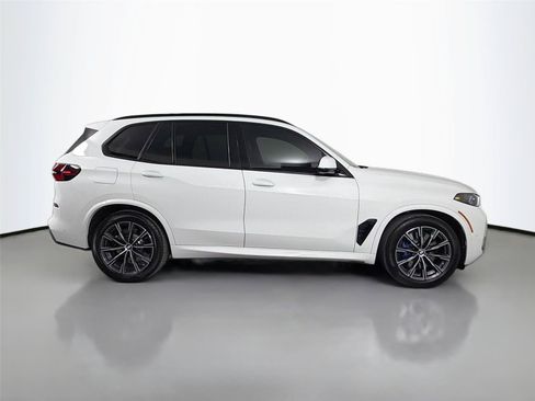 New 2026 BMW X5 xDrive50e AWD/4WD image 4