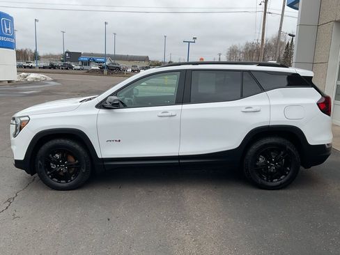 Used 2023 GMC Terrain AT4 w/ Infotainment Package II image 8