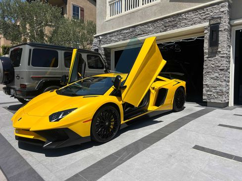 Used 2016 Lamborghini Aventador LP 750-4 Superveloce AWD/4WD image 8