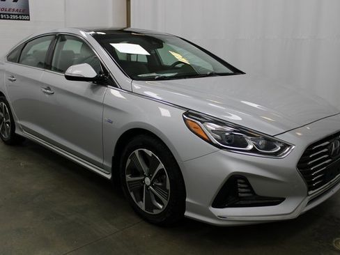 Used 2019 Hyundai Sonata Limited w/ Ultimate Package 02 image 3