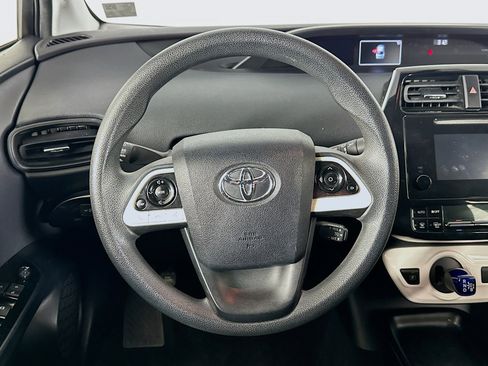 Used 2016 Toyota Prius Two image 17