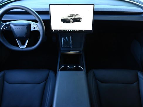 Used 2025 Tesla Model 3 Long Range image 9