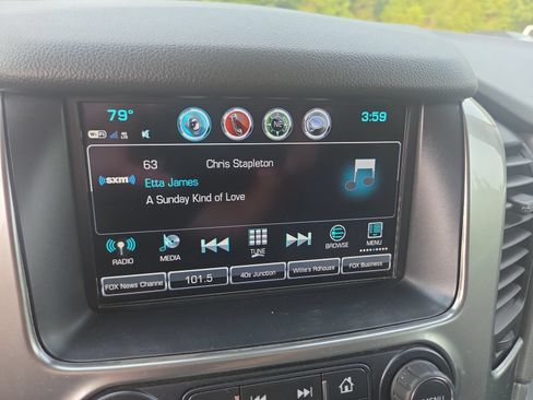 Used 2019 Chevrolet Tahoe LT w/ LT Signature Package RWD image 19