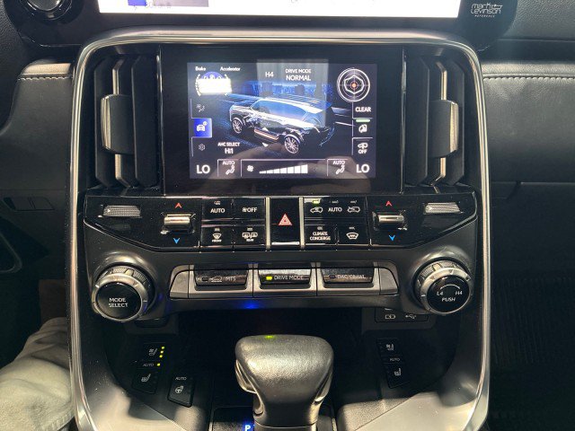 Used 2024 Lexus LX 600 4WD w/ Appearance Package image 22
