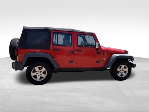 Used 2017 Jeep Wrangler Unlimited Sport w/ Connectivity Group AWD/4WD image 12