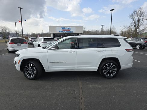 Used 2022 Jeep Grand Cherokee L Overland w/ Luxury Tech Group IV image 23