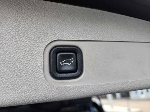 Used 2013 Chevrolet Tahoe LT w/ Luxury Package image 15