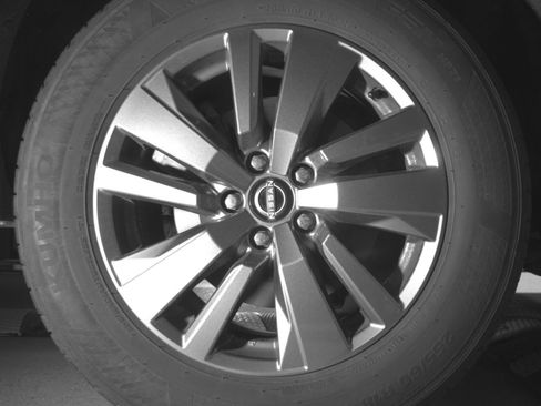 Used 2025 Nissan Pathfinder SV FWD image 18