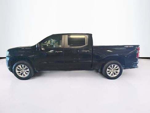 Used 2020 Chevrolet Silverado 1500 Custom w/ Custom Value Package image 4