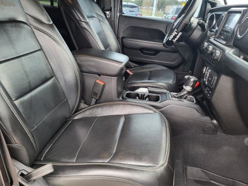 Used 2020 Jeep Gladiator Overland image 10