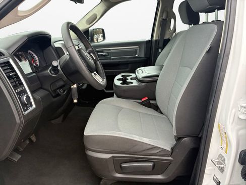 Used 2022 RAM 1500 Classic SLT image 19