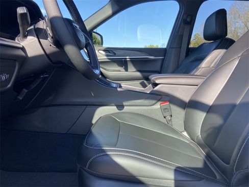 New 2025 Jeep Grand Cherokee L Limited image 13