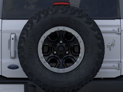 New 2025 Ford Bronco Outer Banks w/ Sasquatch Package image 24