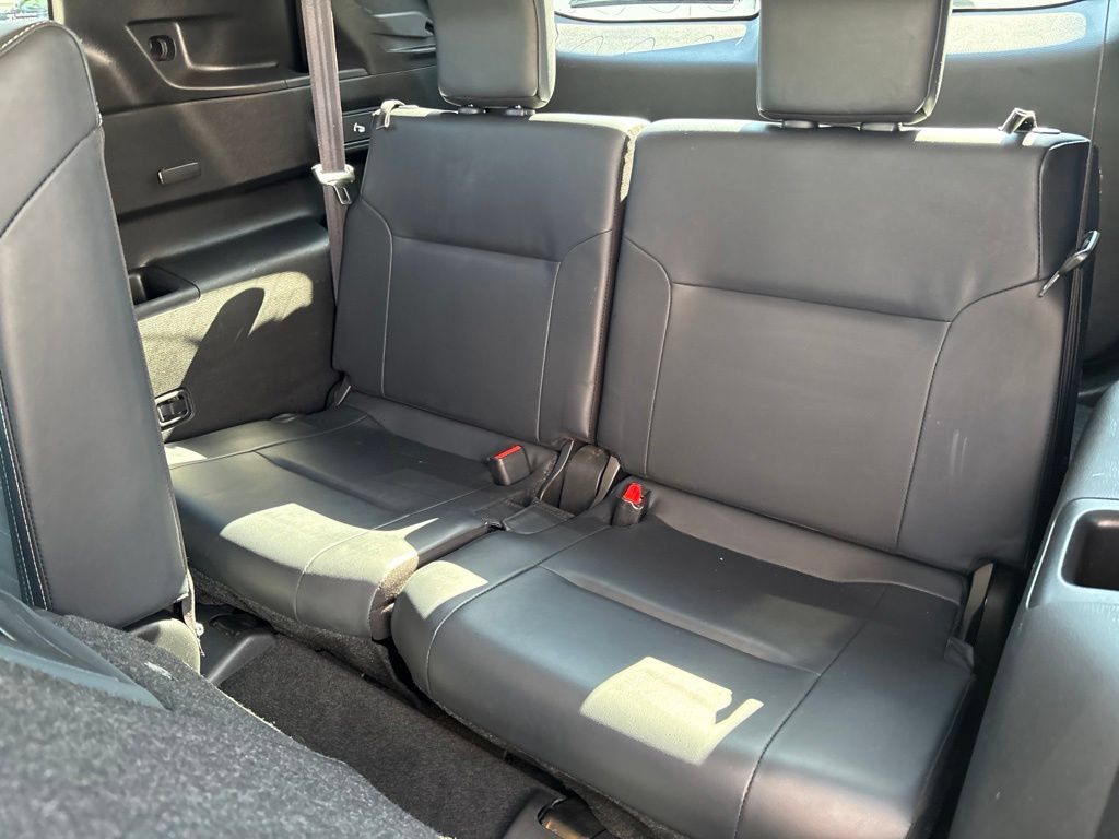 Used 2024 Mitsubishi Outlander SE AWD/4WD image 16