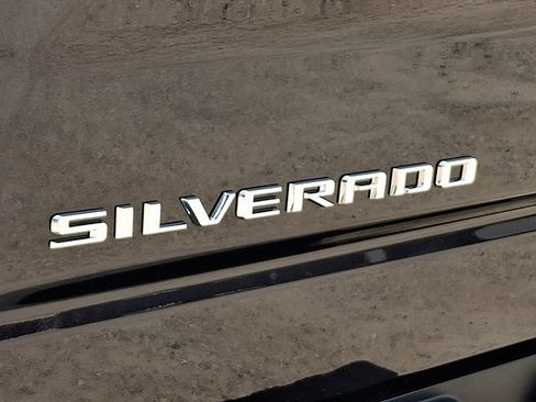 Used 2023 Chevrolet Silverado 1500 LT AWD/4WD image 32