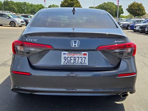 Used 2023 Honda Civic Sport image 5