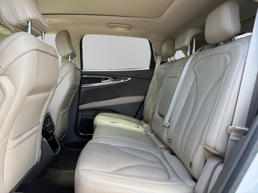 Used 2022 Lincoln Nautilus Reserve w/ Luxury Package FWD image 13