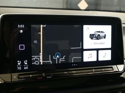 Used 2025 Volkswagen Atlas Cross Sport SEL Premium R-Line image 26