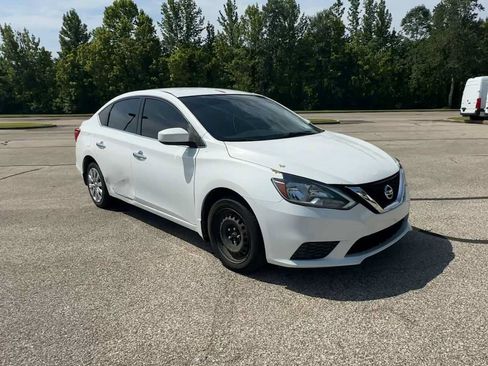 Used 2017 Nissan Sentra SV FWD image 2