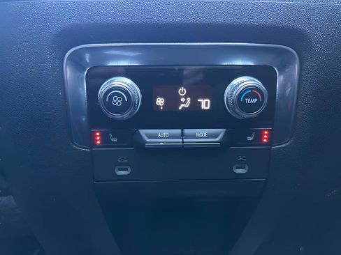 Used 2024 GMC Yukon Denali image 45