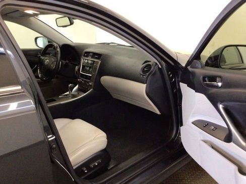Used 2009 Lexus IS 250 RWD image 8