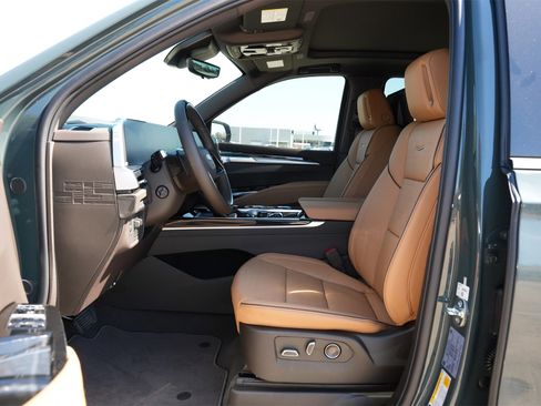 New 2026 Cadillac Escalade ESV Luxury w/ Touring Package image 18