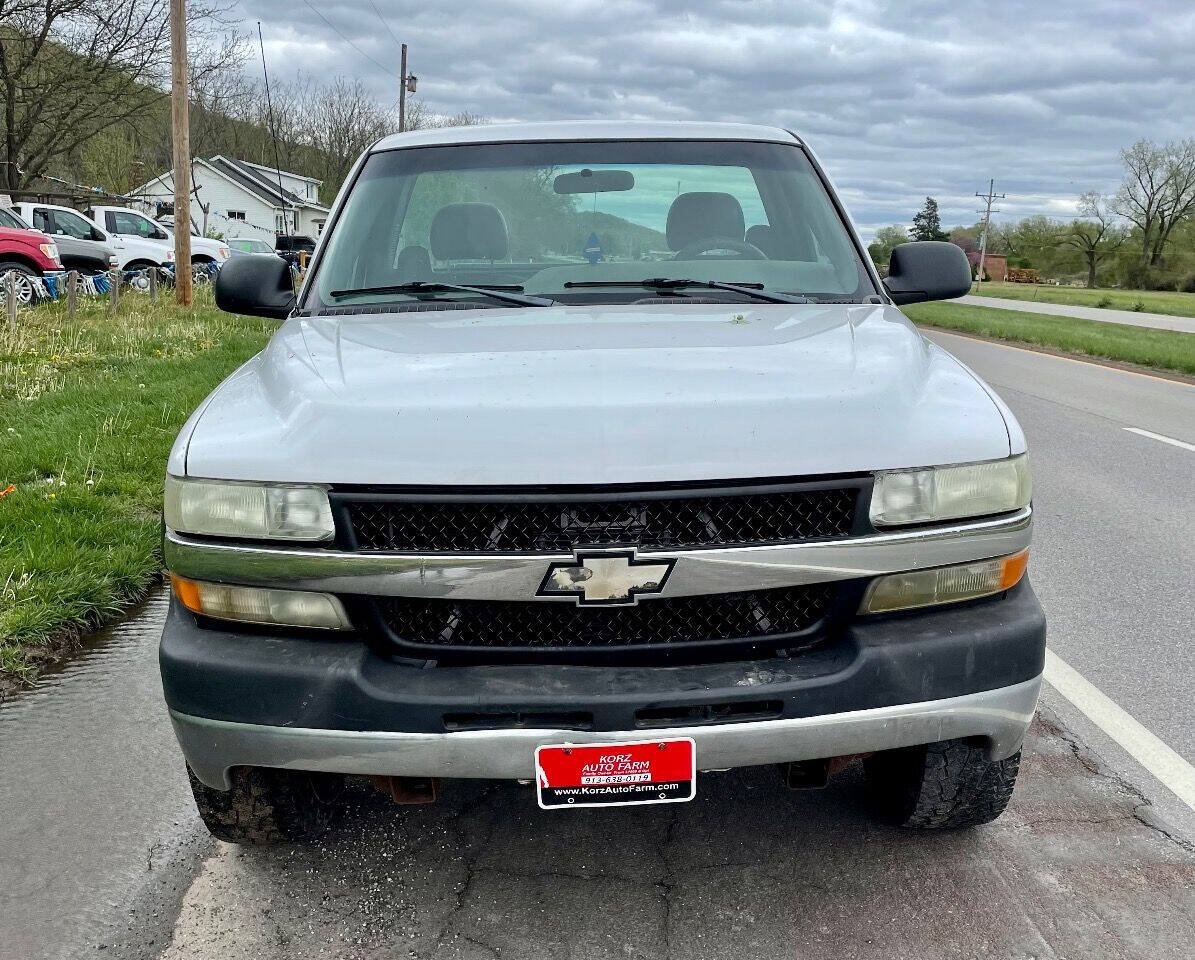 Used 2002 Chevrolet Silverado 2500 4x4 Regular Cab image 4