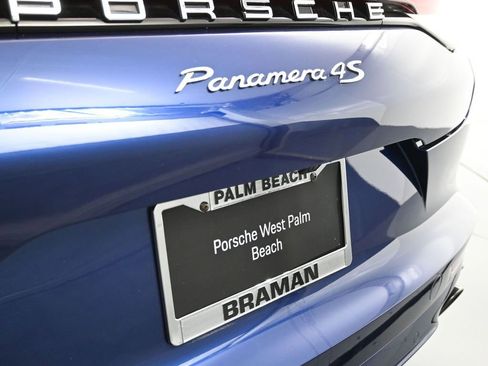 Certified 2022 Porsche Panamera 4S image 33