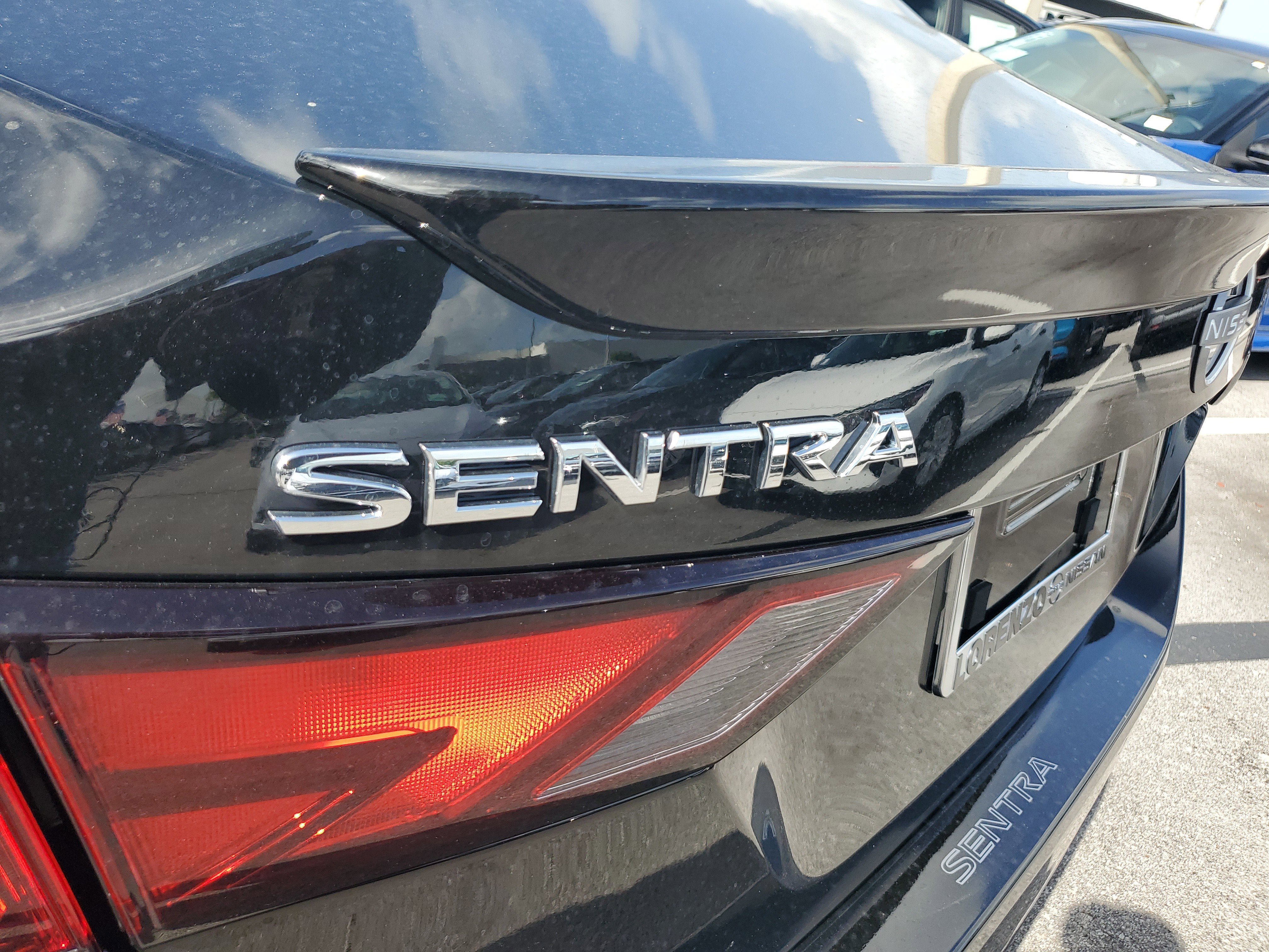 New 2025 Nissan Sentra SR w/ SR Premium Package FWD image 7