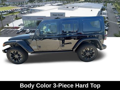New 2025 Jeep Wrangler Unlimited Sahara AWD/4WD image 8