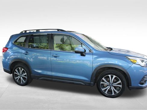 Used 2023 Subaru Forester Limited AWD/4WD image 18
